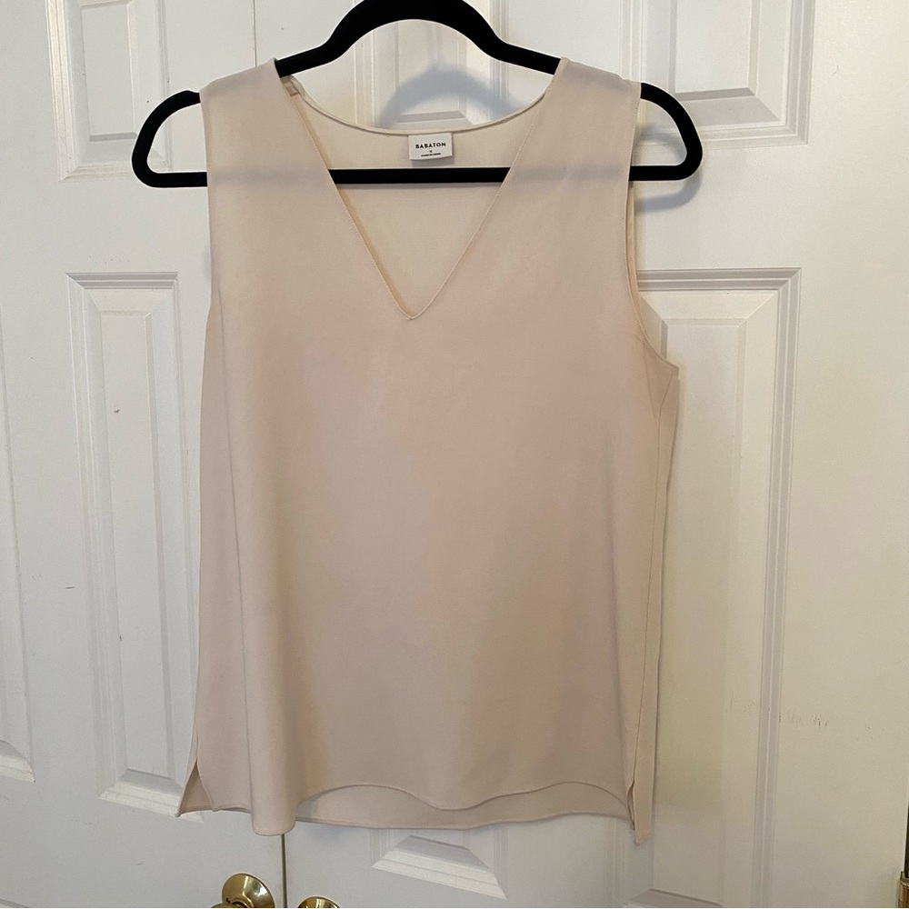 Aritzia Babaton Beige Sleeveless V Neck Top Size S